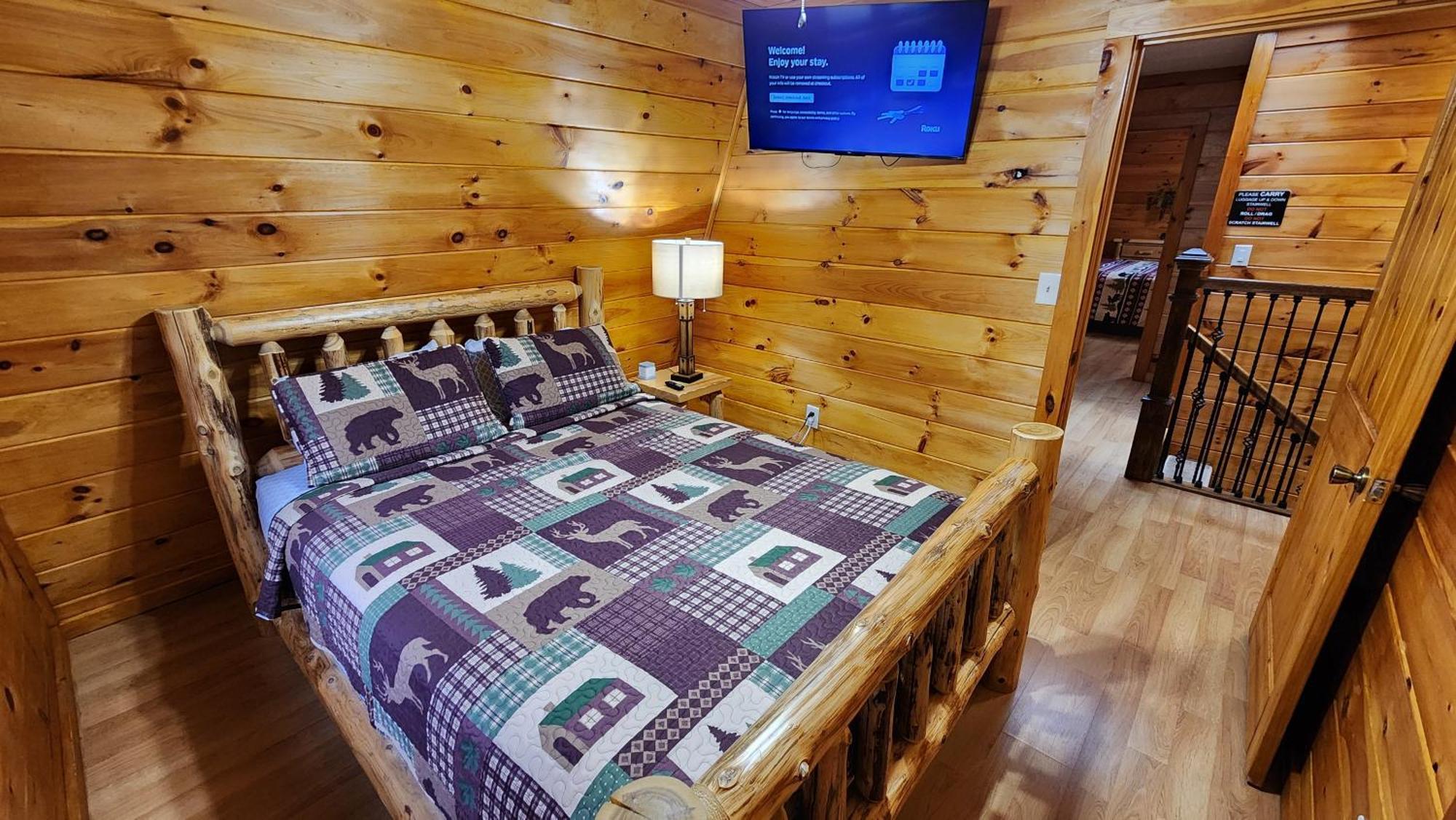 Lazy Bear Cabin Sevierville Exterior photo